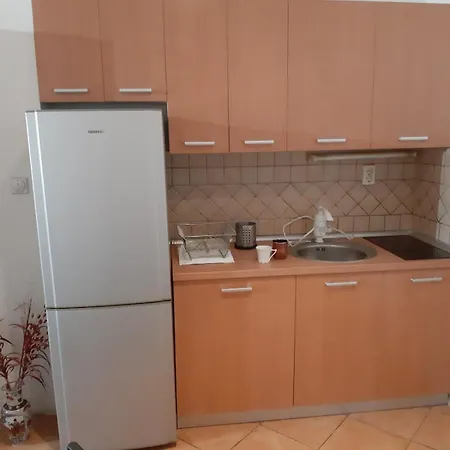 Stayinn Station Apartment Skopje